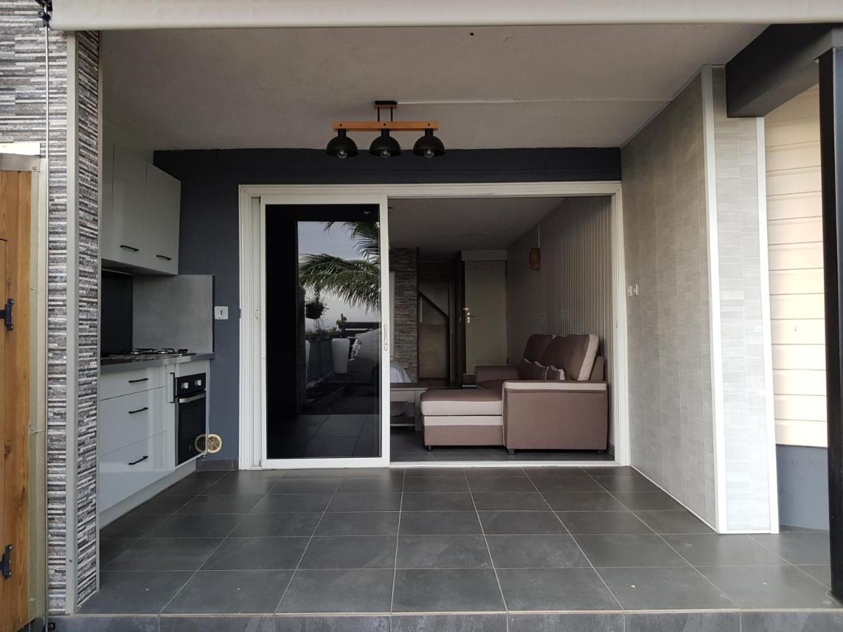 فندق Studio Tres Bon Standing Petite Île المظهر الخارجي الصورة