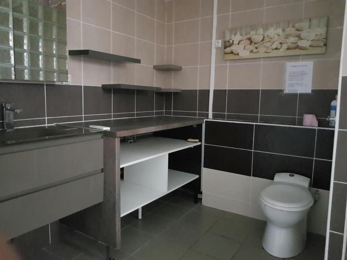 فندق Studio Tres Bon Standing Petite Île المظهر الخارجي الصورة